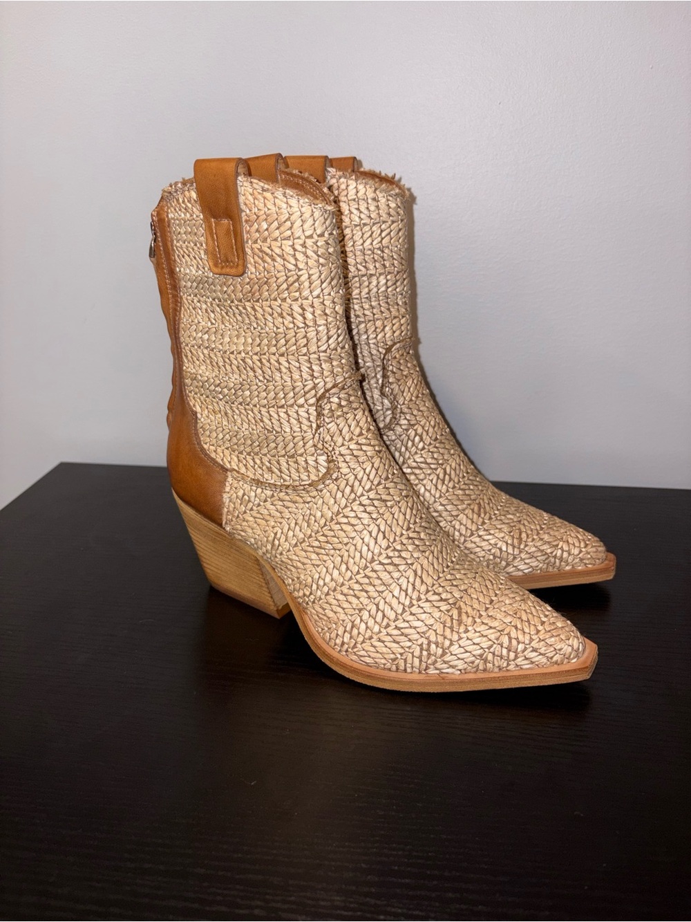 Dolce Vita Texin Raffia Western Booties Size 7 Made In Italy Vero Cuoio